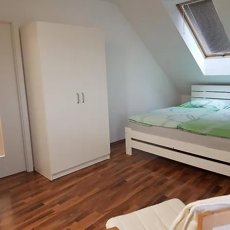 Apartman V Aleji Slavkov u Brna Exterior photo